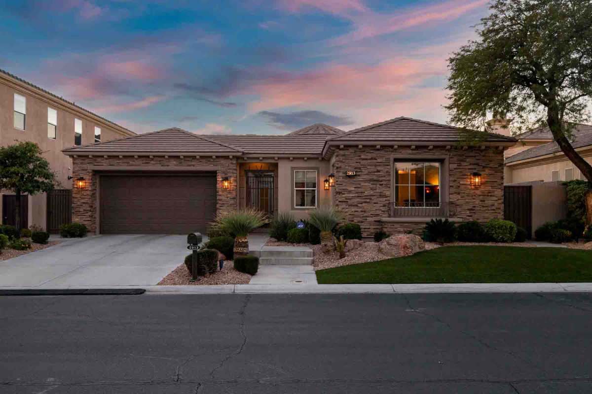Henderson vs. Summerlin: Photography Strategies for Different Las Vegas Neighborhoods